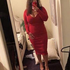 Never worn. Good American dress